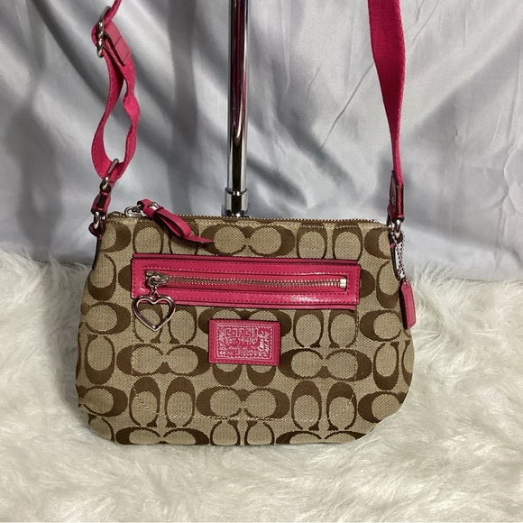 Coach Poppy Daisy Khaki Signature C with Raspberry Leather Swingpack EUC - Picture 14 of 14